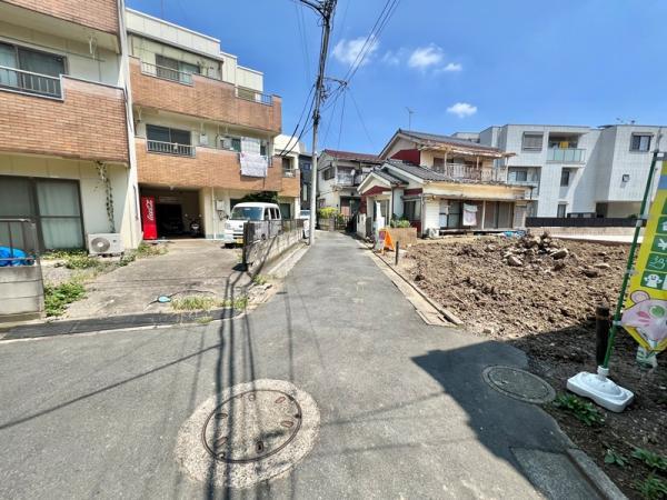 土地足立区綾瀬１丁目 売地／建築条件付き／全２区画東京都足立区綾瀬１丁目千代田線綾瀬駅4690万円