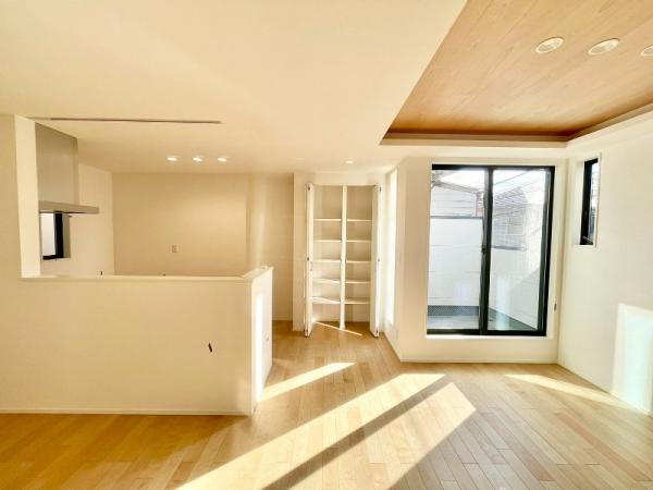 新築一戸建て江戸川区東小松川３丁目 新築一戸建て東京都江戸川区東小松川３丁目都営新宿線船堀駅5680万円