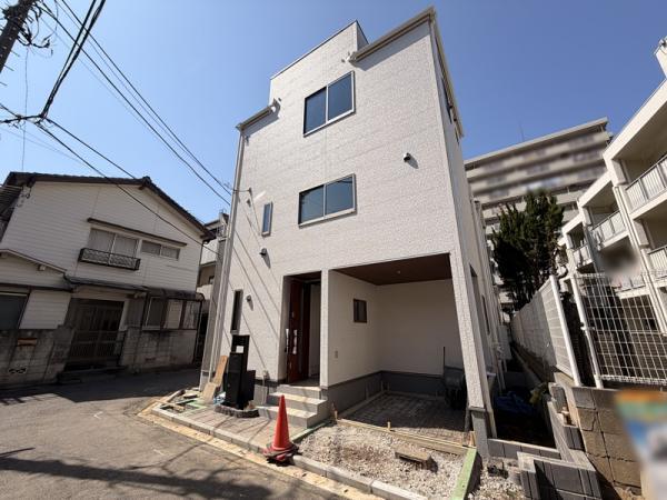 新築一戸建て市川市鬼高２丁目 新築一戸建て／全３棟千葉県市川市鬼高２丁目JR中央・総武線下総中山駅5290万円