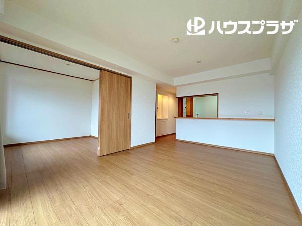 中古マンションローヤルシティ草加松原壱番館埼玉県草加市中根１丁目東武伊勢崎線獨協大学前駅2780万円