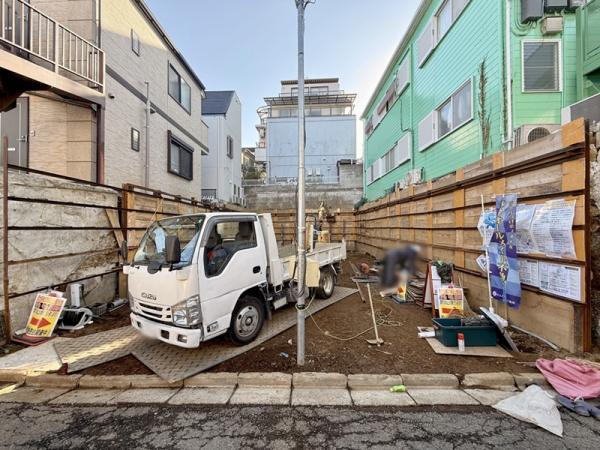 新築一戸建て中野区中央３丁目　新築一戸建て／全２棟東京都中野区中央３丁目JR中央線中野駅1億1680万円～1億1880万円