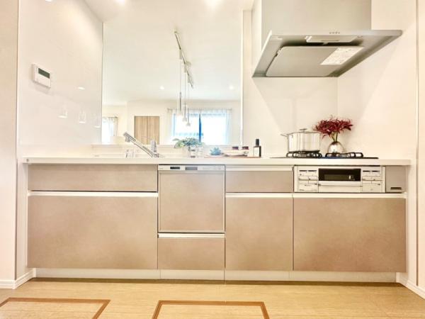 新築一戸建て足立区南花畑１丁目 新築一戸建て／全１５棟東京都足立区南花畑１丁目つくばエクスプレス六町駅6440万円～7540万円