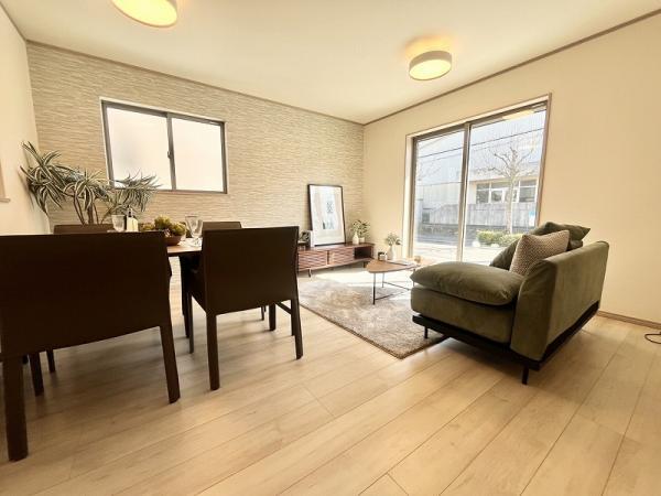 新築一戸建て松戸市新松戸南２丁目新築一戸建て／全３棟千葉県松戸市新松戸南２丁目JR武蔵野線新松戸駅4390万円～4990万円